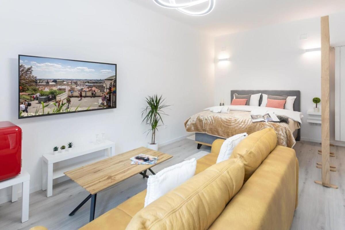 Lux Nest III City Apartment Urban Stay Zagreb Buitenkant foto